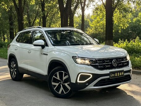 2022 Volkswagen Tayron I, белый, 2150000 рублей, вид 3