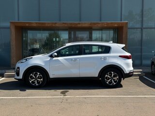 2019 Kia Sportage IV Рестайлинг, белый, 1595000 рублей, вид 5
