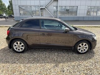 2011 Audi A1 I (8X), коричневый, 999999 рублей, вид 5
