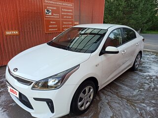 2017 Kia Rio IV, белый, 1050000 рублей, вид 2