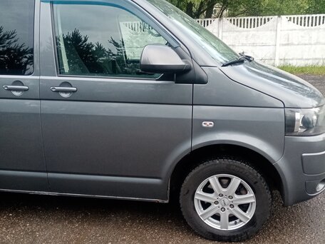 2010 Volkswagen Transporter, серый, 1500000 рублей, вид 4