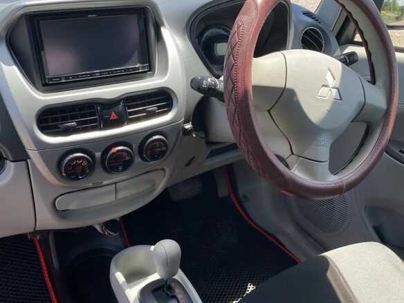 2013 Mitsubishi i, розовый, 700000 рублей - вид 7
