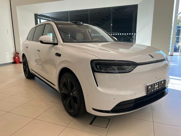 2026 Aito M7 53.4 kWh II, белый, 9390000 рублей - вид 11