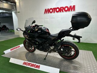2018 Kawasaki Ninja 650, чёрный, 650000 рублей, вид 3