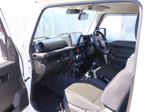 2023 Suzuki Jimny Sierra IV, белый, 1745000 рублей - вид 16