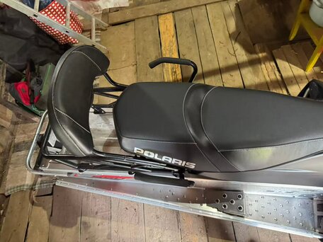 2018 Polaris 550 INDY, пурпурный, 850000 рублей, вид 5