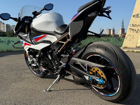 2022 BMW S 1000 RR, белый, 1799999 рублей, вид 4