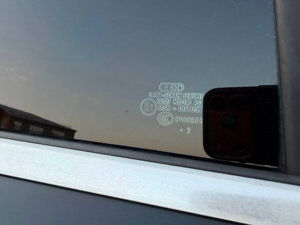 2007 Audi A4 III (B7), чёрный - вид 27