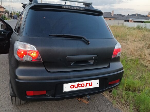 2004 Mitsubishi Outlander I, серебристый, 590000 рублей - вид 2