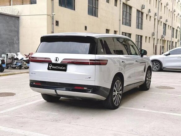 2026 Denza N9 75.3 kWh, белый, 11600000 рублей - вид 3