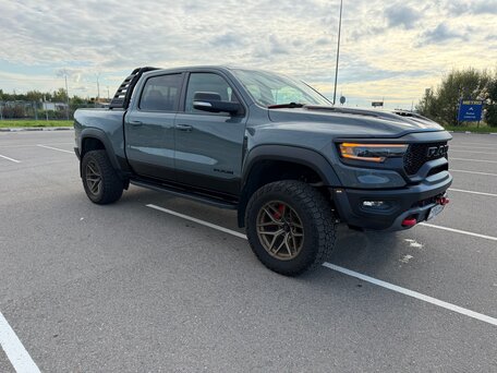2021 Ram 1500 Crew Cab TRX V, серый, 10900000 рублей, вид 4