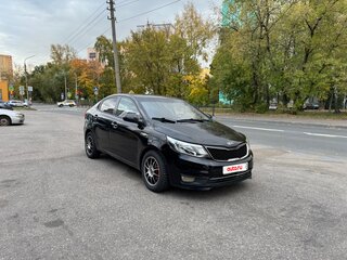 2016 Kia Rio III Рестайлинг, чёрный, 430000 рублей, вид 3