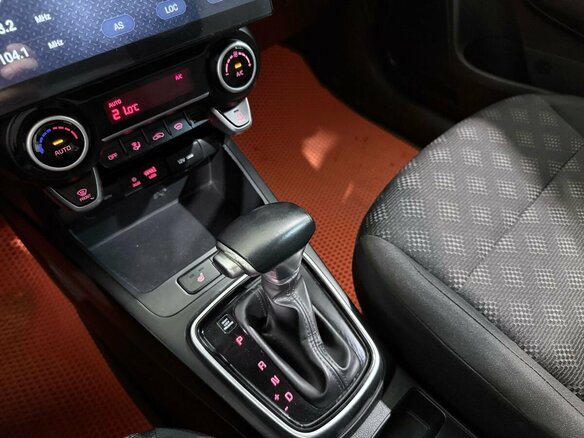 2017 Kia Rio IV, оранжевый - вид 28