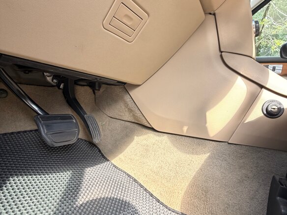 2010 Land Rover Discovery IV, чёрный - вид 33