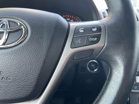 2010 Toyota Avensis III, серебристый, 755000 рублей - вид 19