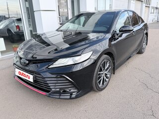 2021 Toyota Camry VIII (XV70) Рестайлинг, чёрный, 3780000 рублей, вид 3
