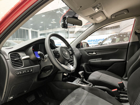 2020 Kia Rio X-Line IV, красный - вид 15