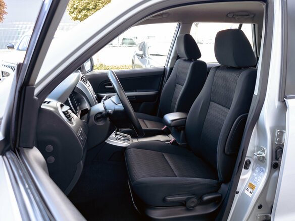 2013 Suzuki Grand Vitara II Рестайлинг 2, серебристый, 1395000 рублей - вид 12