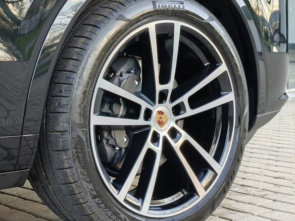 2026 Porsche Cayenne III Рестайлинг, чёрный, 20980000 рублей - вид 4