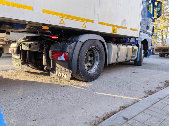2009 MAN TGX, синий, 2600000 рублей - вид 2