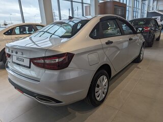 2026 Lada (ВАЗ) Vesta I Рестайлинг (NG), серебристый, 1651000 рублей, вид 3