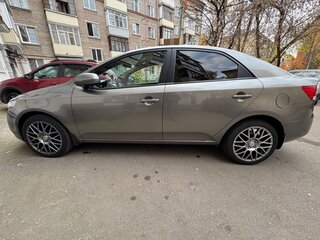 2012 Kia Cerato 6-speed II, серый, 1400000 рублей, вид 4