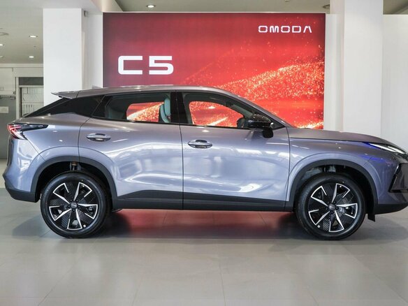 2026 Omoda C5 II, серый, 2929000 рублей - вид 3