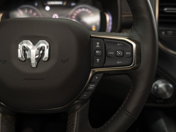 2026 Ram 1500 Crew Cab V Рестайлинг, синий, 9590000 рублей - вид 38