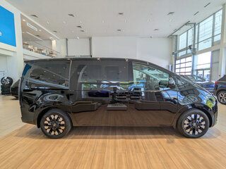 2026 Hyundai Staria I, чёрный, 10900000 рублей, вид 4
