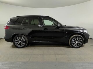2020 BMW X5 40i IV (G05/G18), чёрный, 6350000 рублей, вид 5
