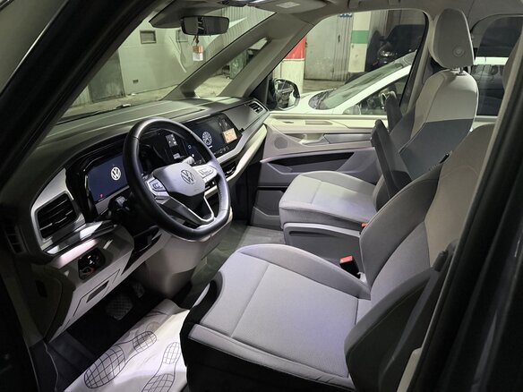 2022 Volkswagen Multivan T7, серый, 5300000 рублей - вид 10