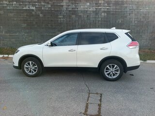 2017 Nissan X-Trail III, белый, 1750000 рублей, вид 4