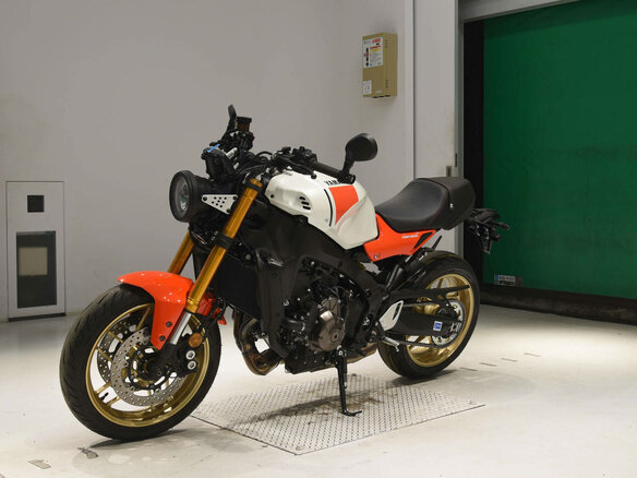 2023 Yamaha XSR900, белый, 1220000 рублей - вид 3