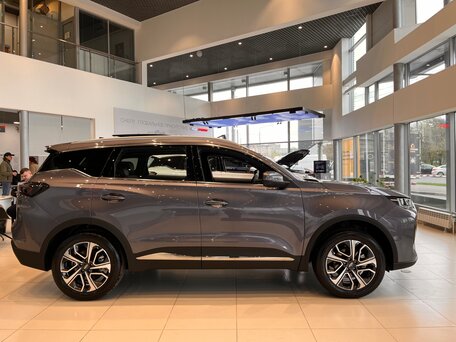 2025 Chery Tiggo 7L I, серый, 3108600 рублей, вид 4