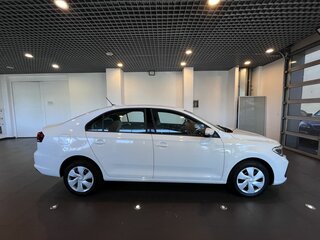2021 Volkswagen Polo VI, белый, 1669000 рублей, вид 2