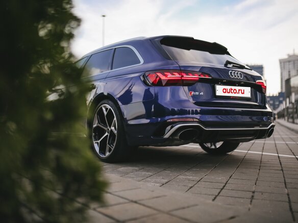 2020 Audi RS 4 IV (B9) Рестайлинг, синий, 5999999 рублей - вид 16