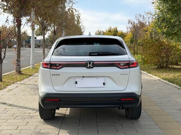 2023 Honda HR-V III, белый, 1777000 рублей - вид 3