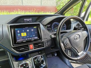 2015 Toyota Voxy III (R80), белый, 1950000 рублей, вид 5