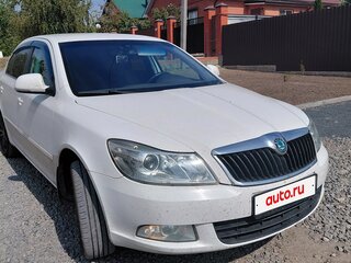 2012 Skoda Octavia II (A5) Рестайлинг, белый, 690000 рублей, вид 3