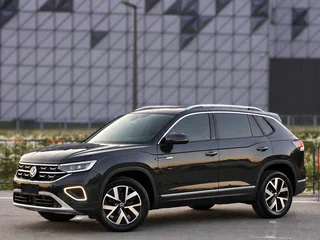 2023 Volkswagen Tayron I Рестайлинг, чёрный, 1980000 рублей, вид 3