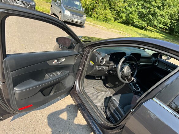 2020 Kia K3 II, серый - вид 10