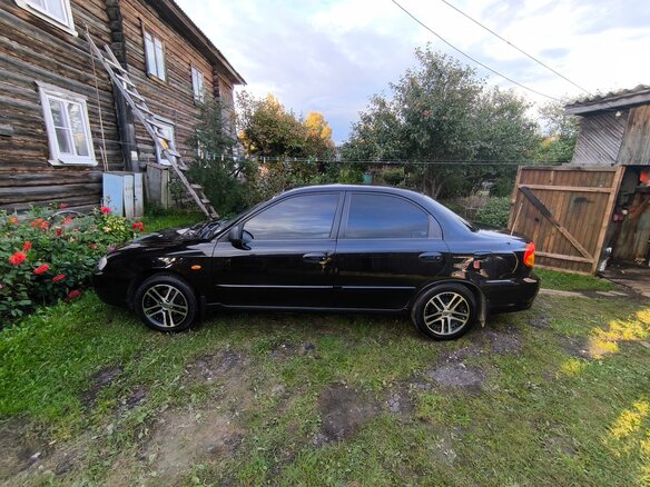 2007 Kia Spectra I Рестайлинг 2, чёрный, 500000 рублей - вид 3