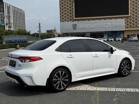 2022 Toyota Levin XII (E210) Рестайлинг, белый, 1500000 рублей, вид 3