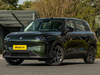 2026 Leapmotor A10 53 kWh, зелёный, 2245000 рублей, вид 1