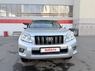 2011 Toyota Land Cruiser Prado 150 Series, серебристый, 2300000 рублей, вид 1
