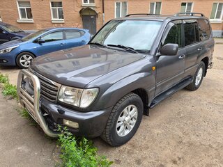 2002 Toyota Land Cruiser 100 Series Рестайлинг 1, серый, 1500000 рублей, вид 1