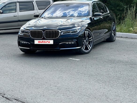 2017 BMW 7 серии Long 750Li xDrive VI (G11/G12), чёрный, 4000000 рублей - вид 1
