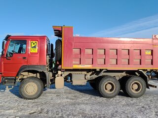 2022 Sinotruk Howo ZZ3327, красный, 3681250 рублей, вид 2