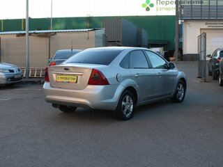2011 Ford Focus II Рестайлинг, серебристый, 299000 рублей, вид 2