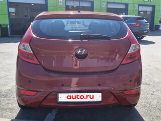 2011 Hyundai Solaris I, красный, 950000 рублей, вид 3